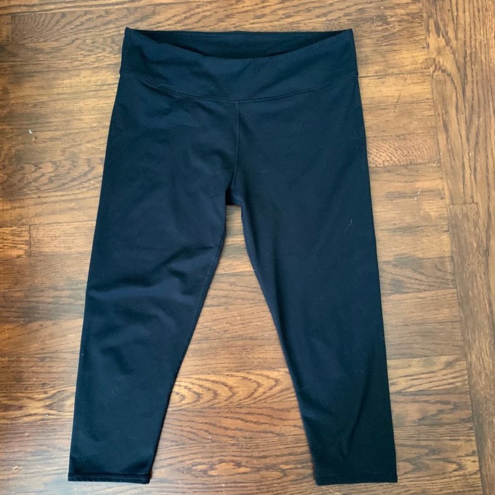 Fabletics Capri Leggings 7/8 Length